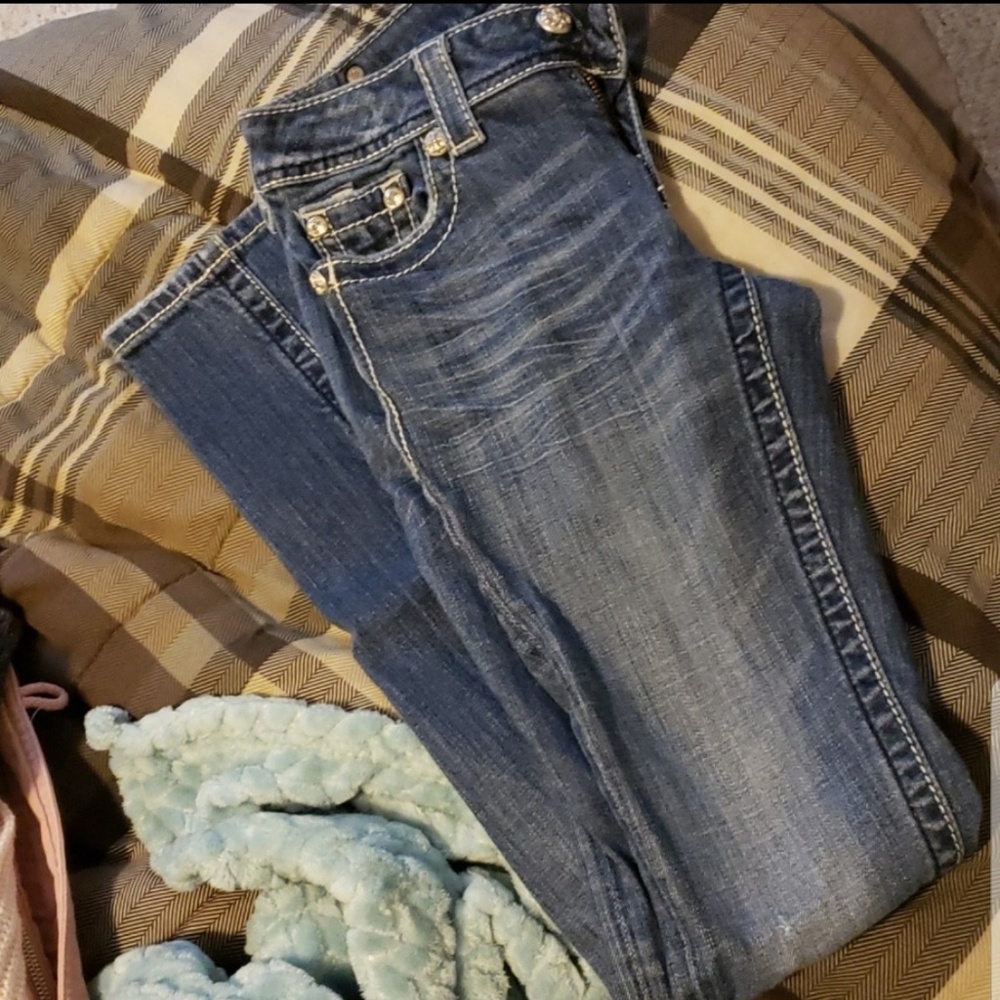 Jeans - Picture 2 of 3